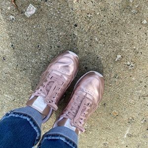 Reebok Classic Women's Rose Gold Sneakers 9.5
